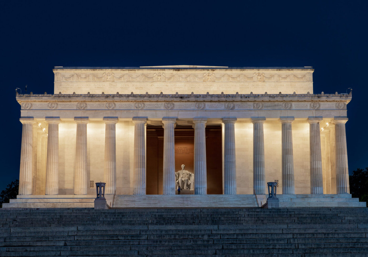View of the Lincoln Memorial Building At Night without Any Tourism